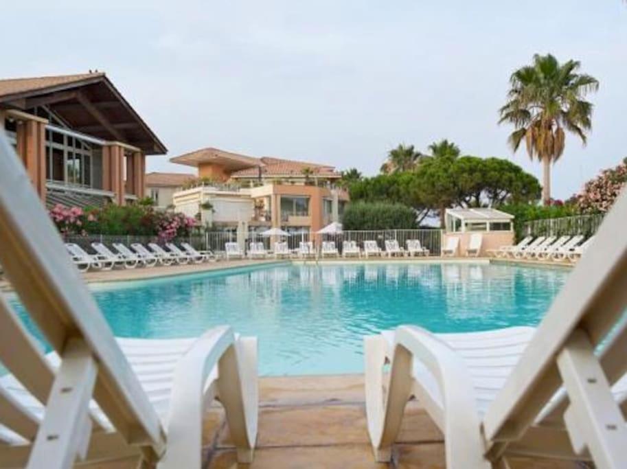 Port Frejus Cap Hermes Vue Mer Et Port Pieds Dans L'Eau Piscine Pkg エクステリア 写真